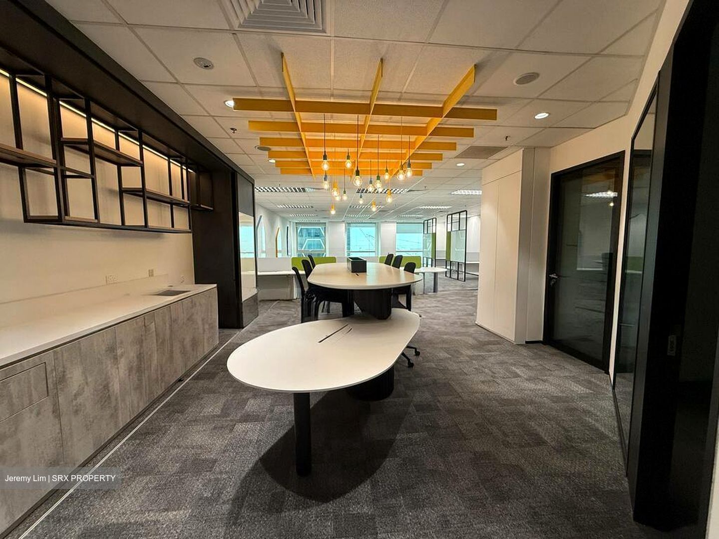 Oue Downtown (D1), Office #497573141